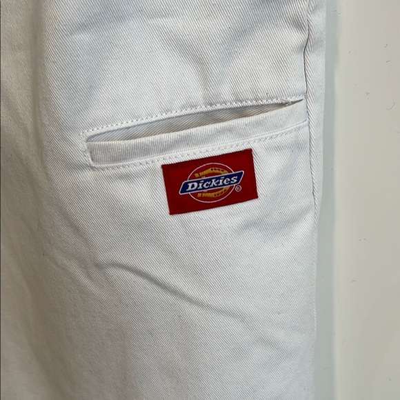 DICKIES White Cotton Utility Long Bermuda Shorts, Size 11/30 - Picture 7 of 10